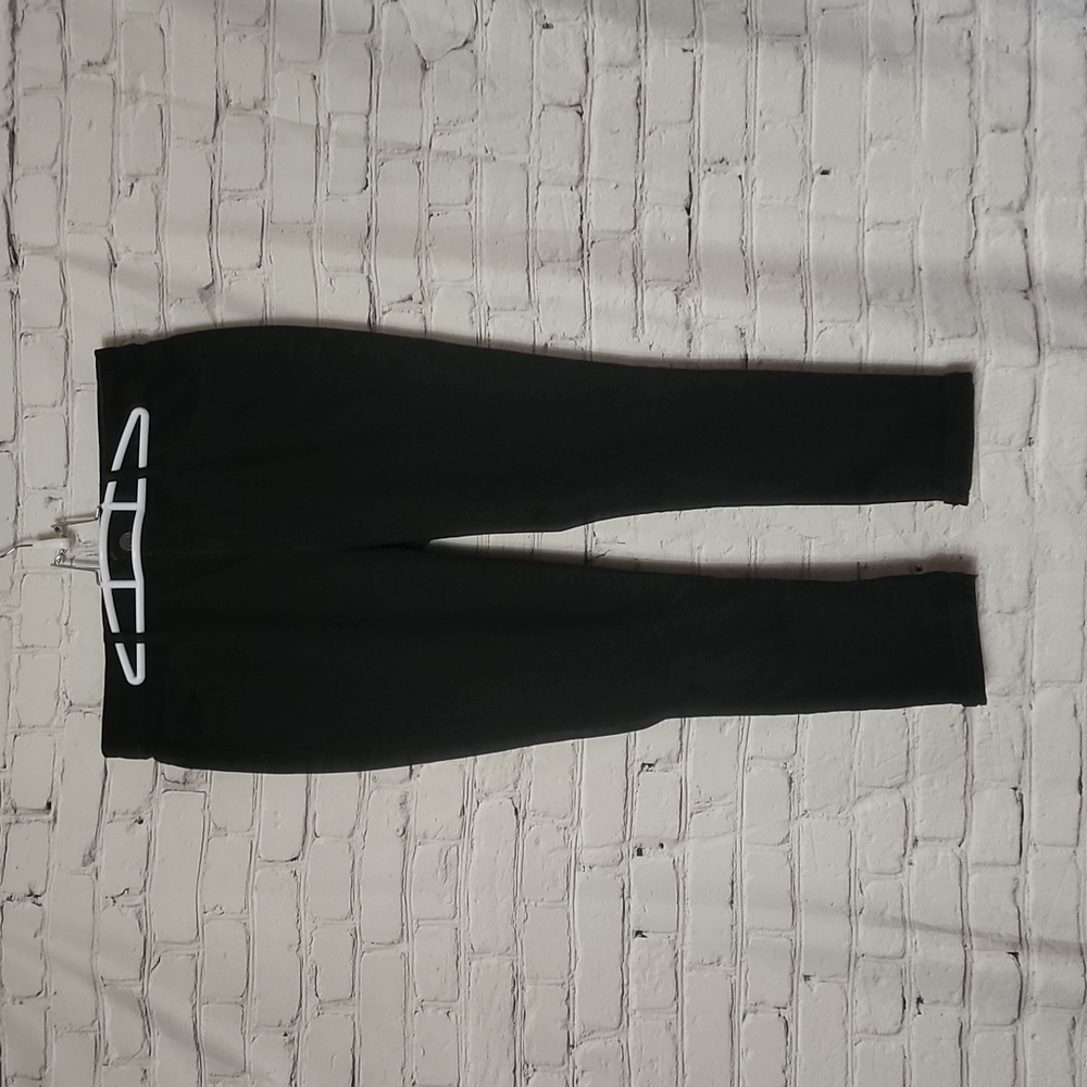 Kohl's So Black Mid Rise Crop Pants